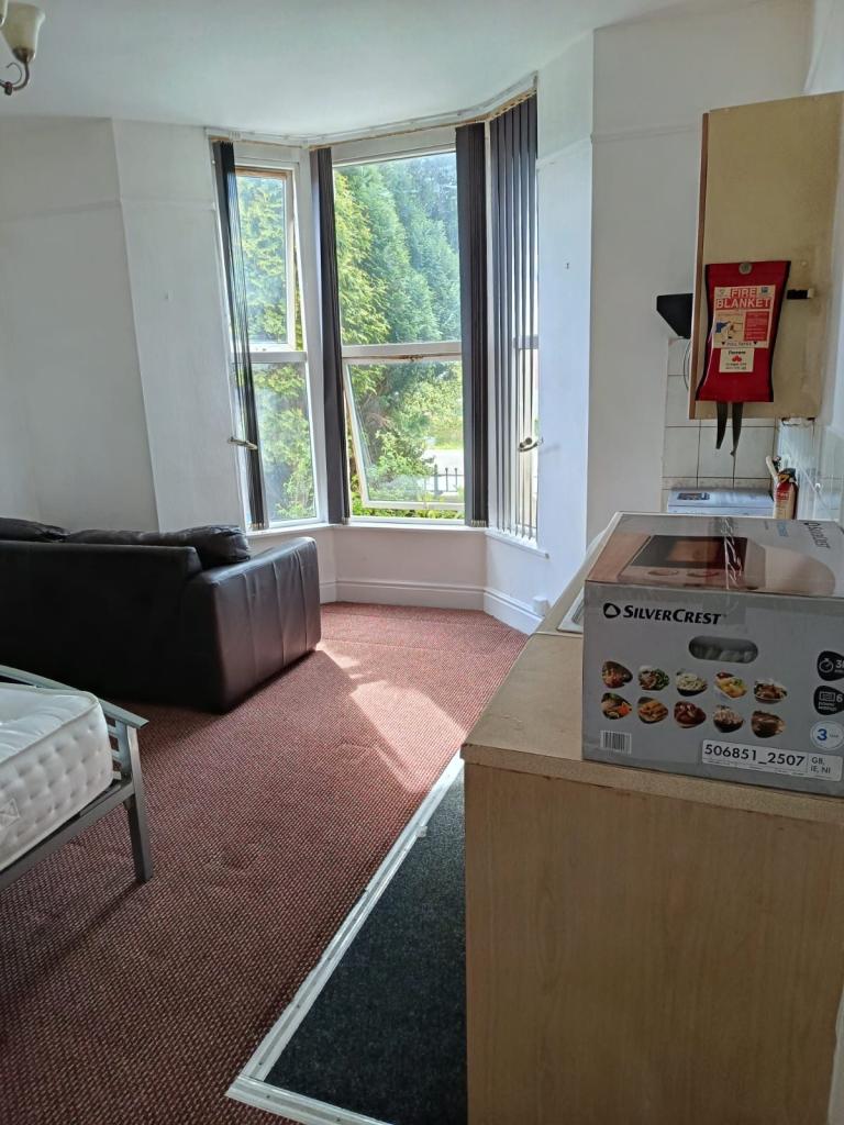Bedsit Available to Rent Blackburn
