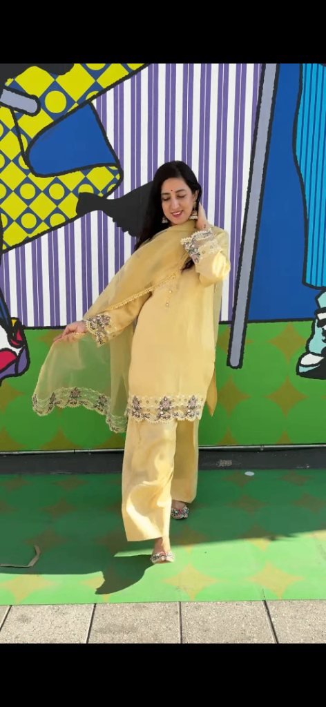 Beautiful Yellow Indian Salwar Kameez Suit – As Good As New