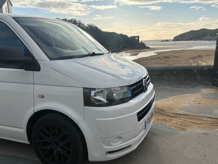 Volkswagen T5.1 Campervan 2011, Manual, 1968 (cc)