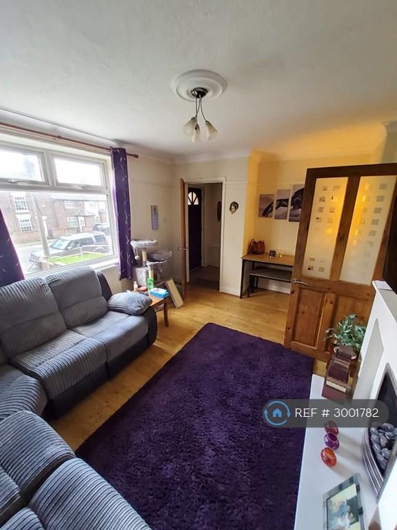 3 bedroom house in Halton Road, Runcorn, WA7 (3 bed) (#3001782)