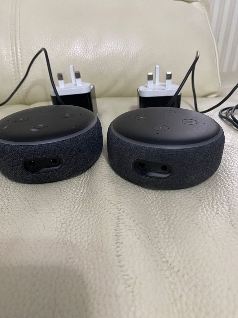 2xAmazon Echo Dot