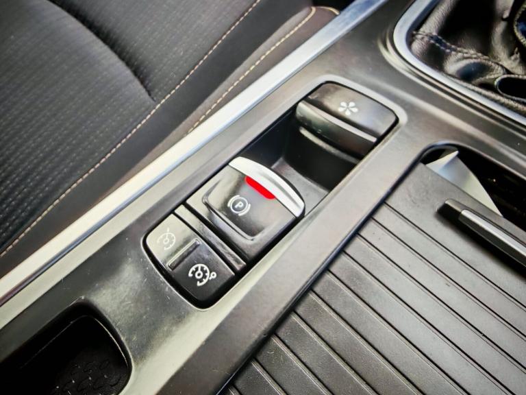 2019 Renault Megane 1.5 Blue dCi 115 Iconic 5dr ESTATE DIESEL Manual