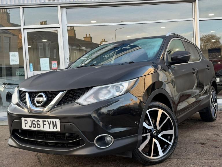 2016 Nissan Qashqai 1.5 dCi Tekna 5dr HATCHBACK DIESEL Manual