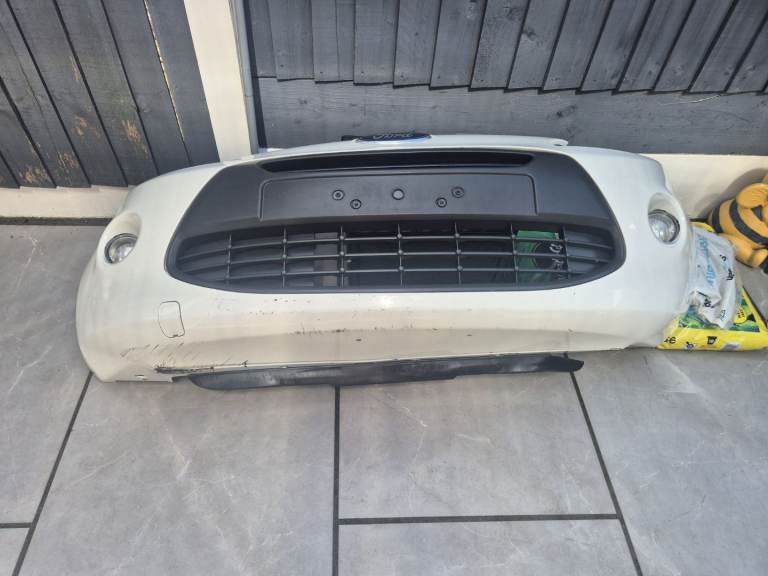 Ford KA front bumper 2010 white