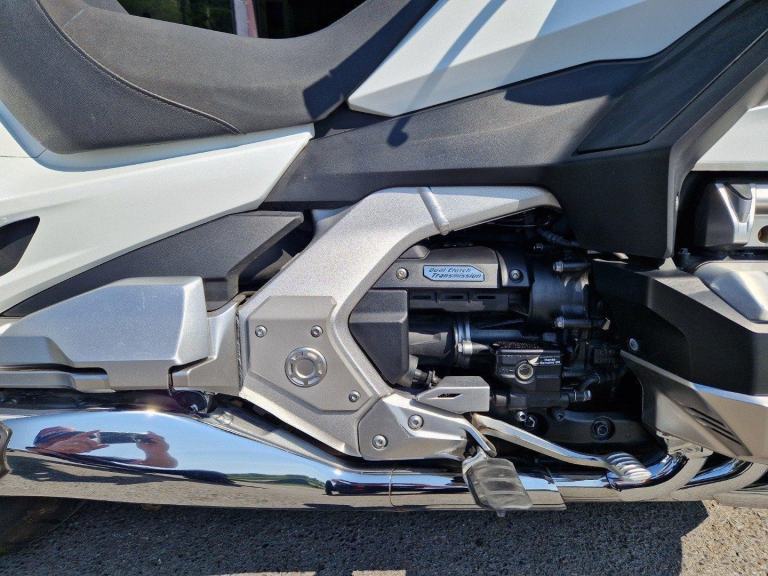 HONDA GL1800 GOLD WING  TOUR DCT