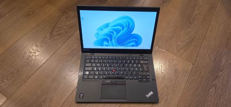 Lenovo ThinkPad X1 Carbon laptop Intel Core i5 processor Full HD IPS screen  superslim and light