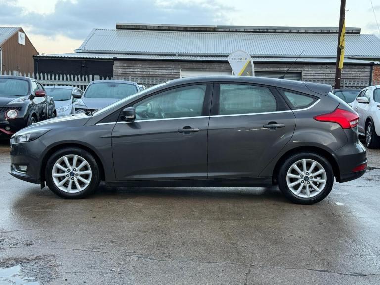 2015 Ford Focus 1.0T EcoBoost Titanium Euro 6 (s/s) 5dr HATCHBACK Petrol Manual
