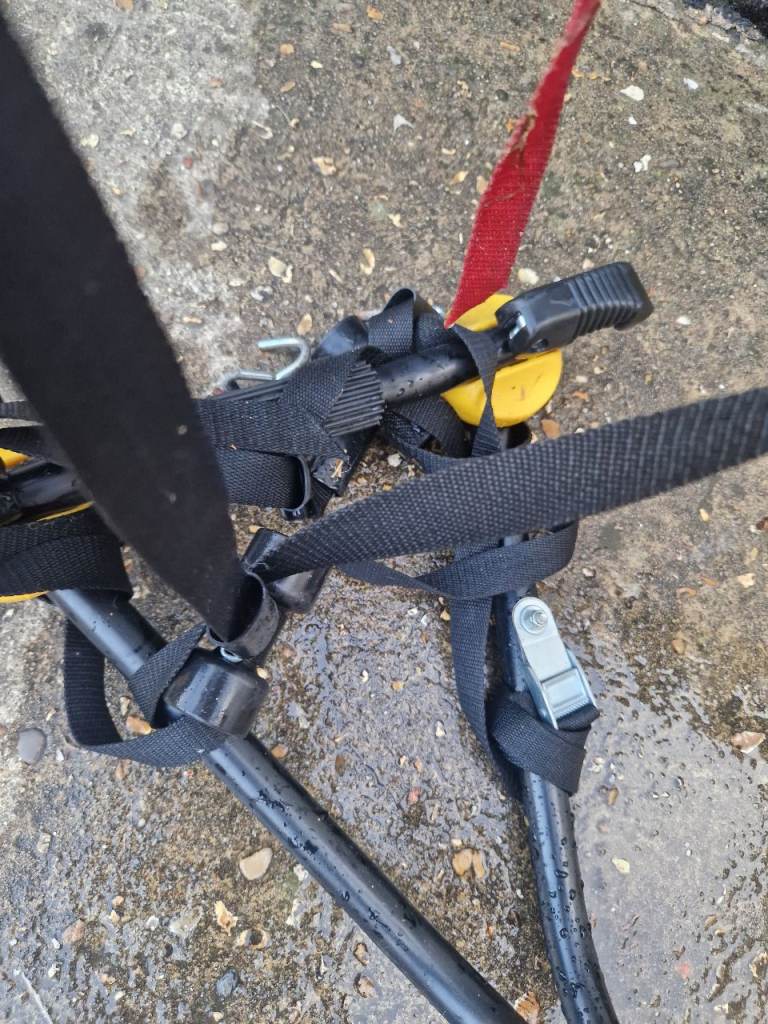 Halfords Rear Bike Carrier – 3 Bikes, Good Condition, NOT Tow Bar