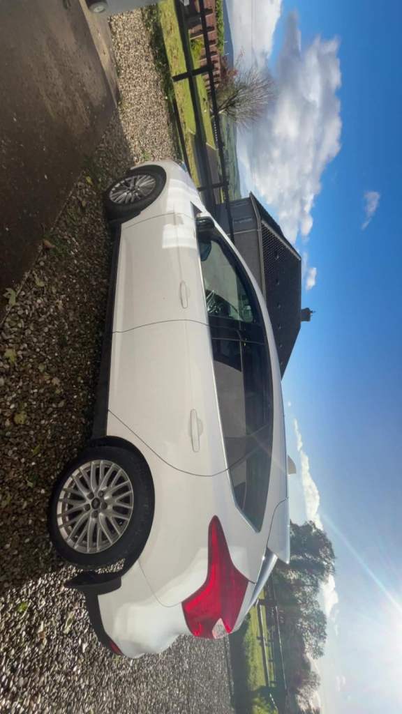 Ford, FOCUS, Hatchback, 2012, Manual, 1560 (cc), 5 doors
