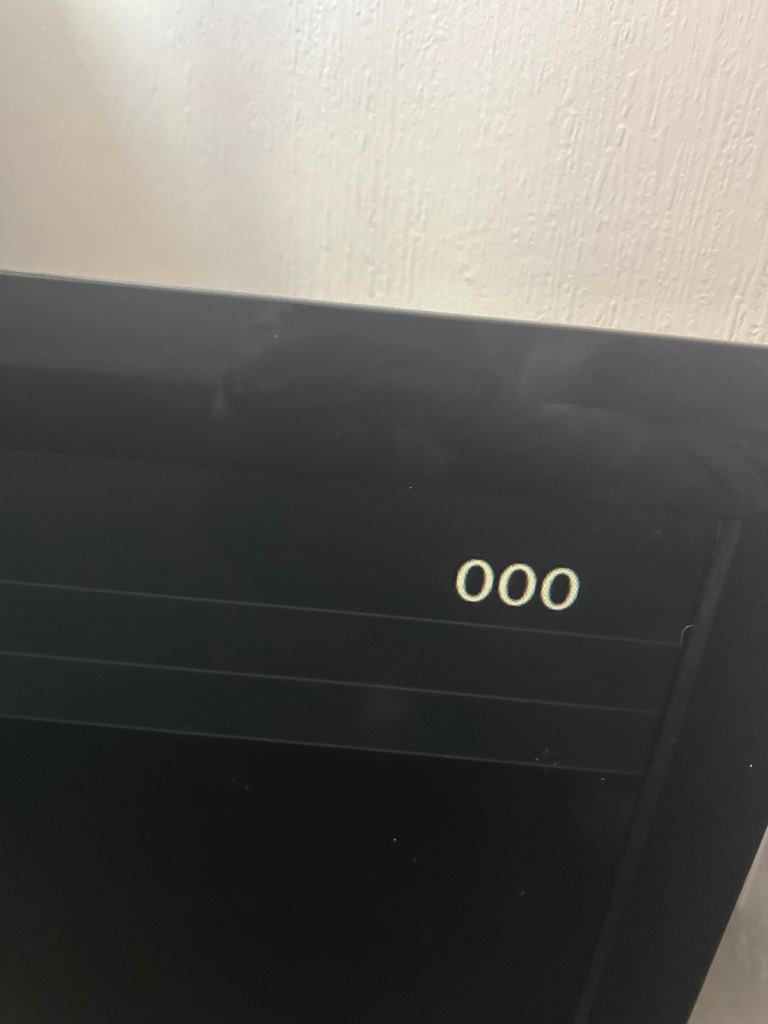 Sony BRAVIA LCD TV with Manhattan Freesat Box