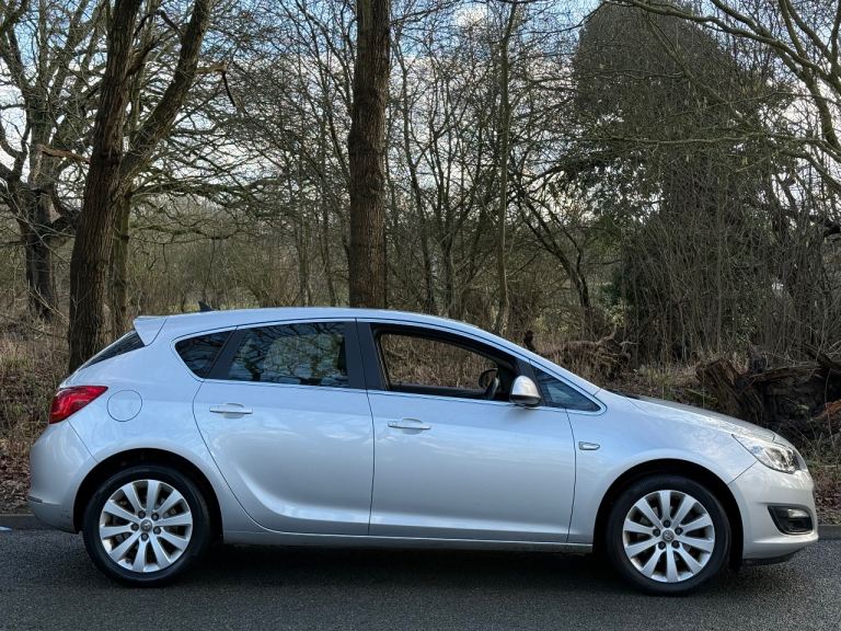 Vauxhall, ASTRA, Hatchback, 2015, Manual, 1598 (cc), 5 doors