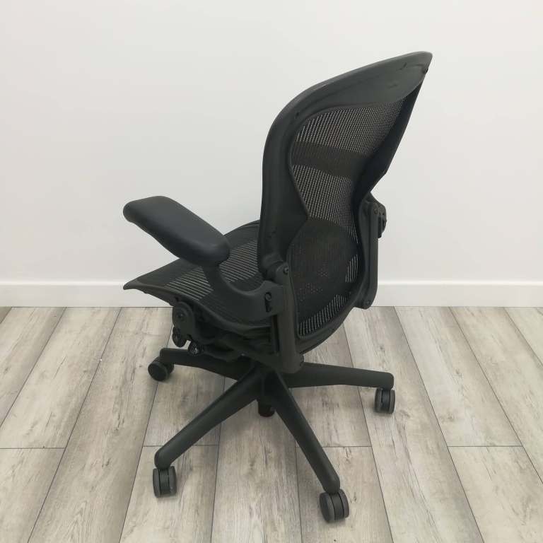 Herman Miller Aeron, Size B In stock now 
