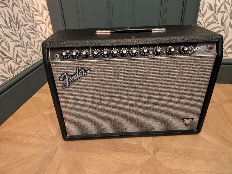 Fender Deluxe 40 W Valve Amp. 
