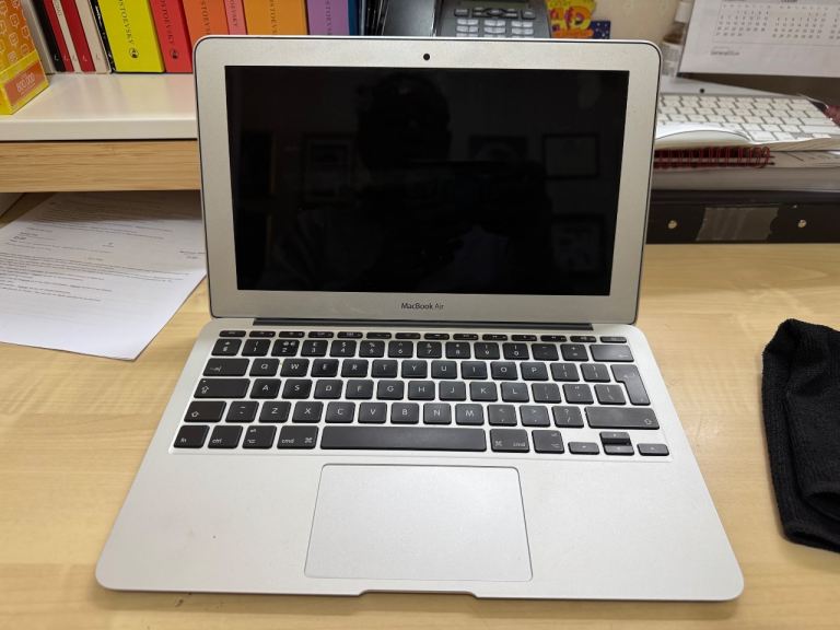 Mac Air 11 inch 