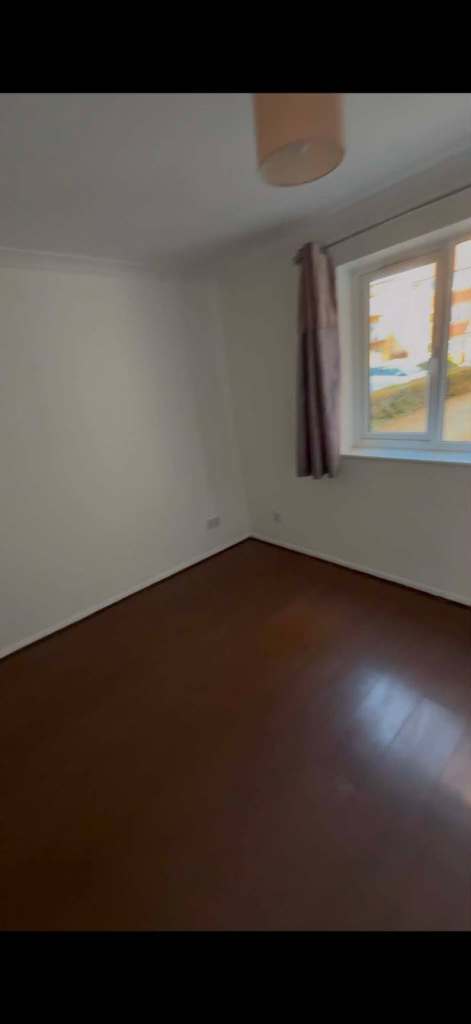 1double bedroom to rent in  a shared house