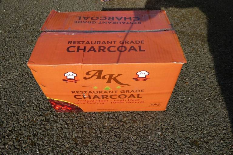 10 KILO BOX of RESTAURANT GRADE LUMPWOOD CHARCOAL