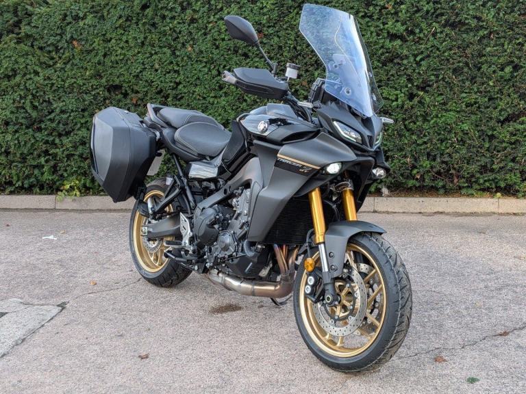 YAMAHA TRACER 9 GT - 2025 74 - SUPER LOW MILES