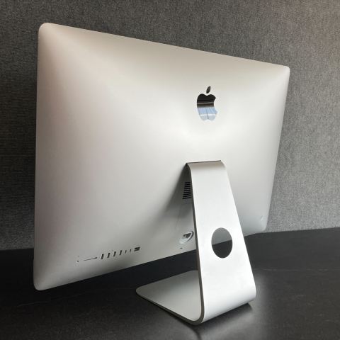 Apple iMac 27-inch Retina 5K (2017) Intel i7 | 40GB RAM | 2TB SSD