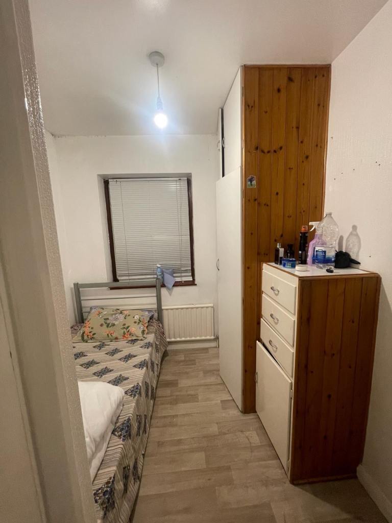 Spacious single room at £495/pcm