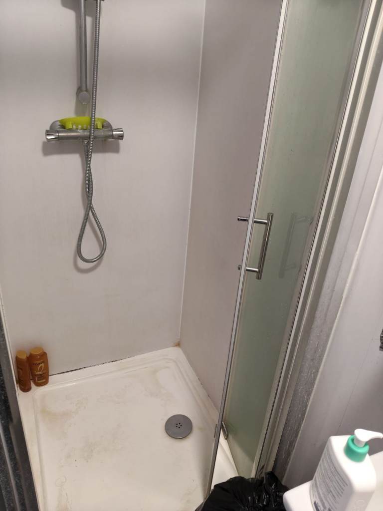 Studio flat to rent in Maidenhead, SL6 8AY