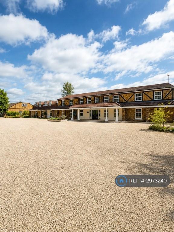 6 bedroom house in Grays Park Road, Slough, SL2 (6 bed) (#2973240)