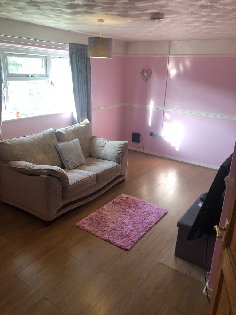2 bed flat in Pembrokeshire looking to swap to Newport gwent south wales