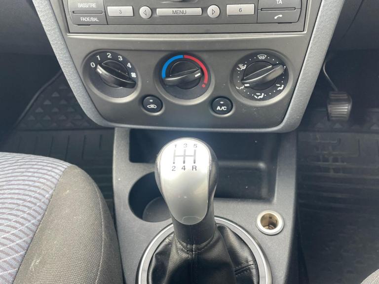2006 Ford Fusion 1.6 Zetec Climate 5dr HATCHBACK Petrol Manual