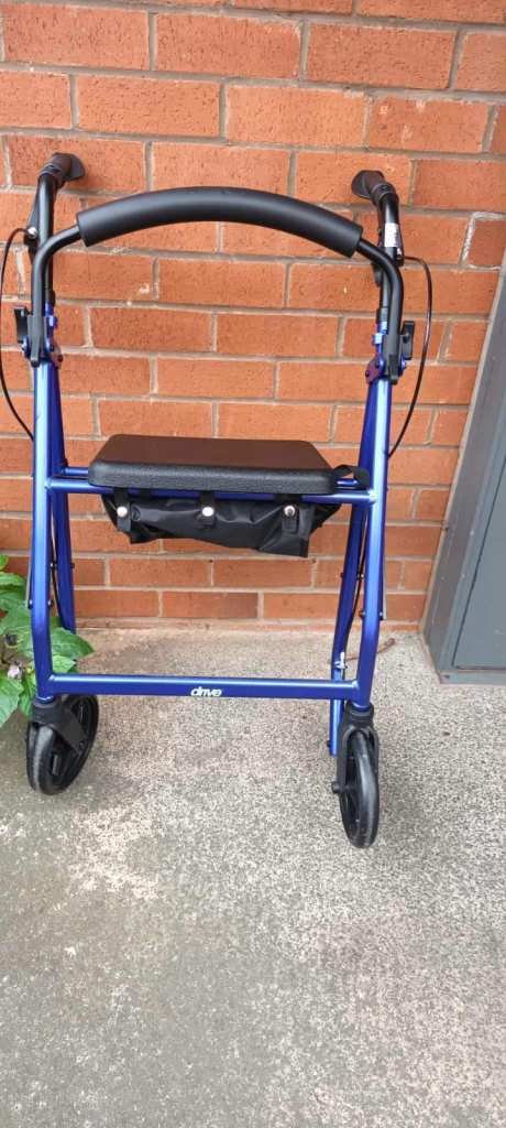 Drive R8 Rollator