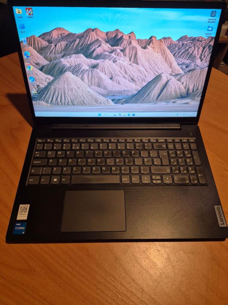 Laptop Lenovo V15 G2 15.6" FullHD Intel i5-1135G7/8GB RAM/256GB SSD/Windows 11