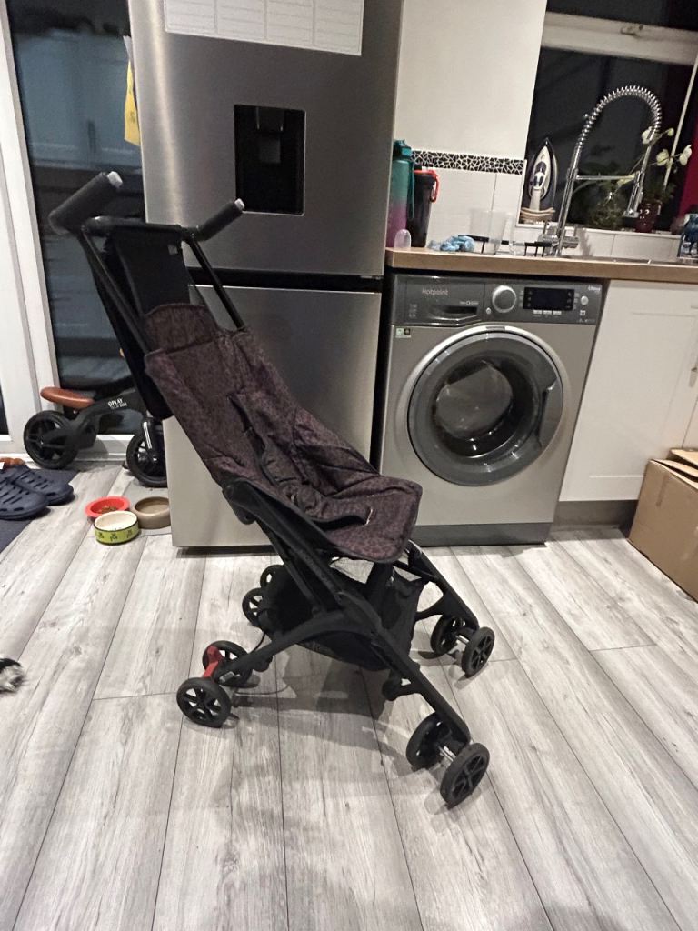 Mother care travel pram