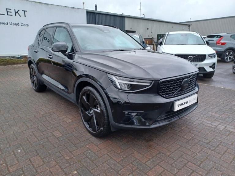 VOLVO XC40 2.0 B3P Plus Black Edition 5dr Auto