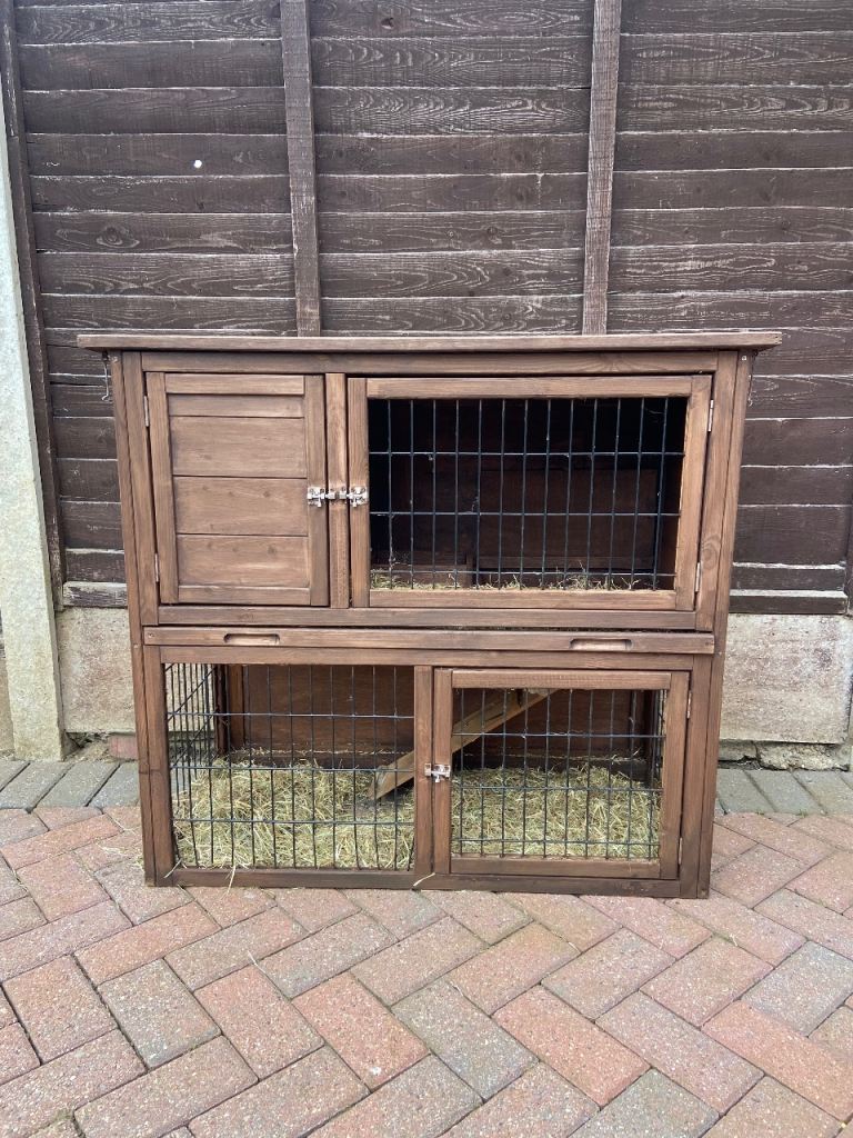 Rabbit hutch bunny cage