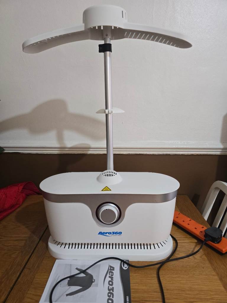 Aero360 Clothes Dryer – White, Good Condition