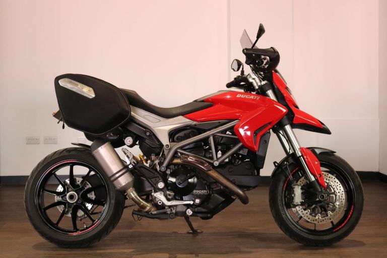 DUCATI HYPERSTRADA 821 2013 TOURER