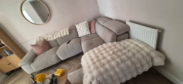 Right hand facing sofa 