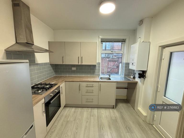 3 bedroom house in Taylors Road, Stretford, Manchester, M32 (3 bed) (#2716883)