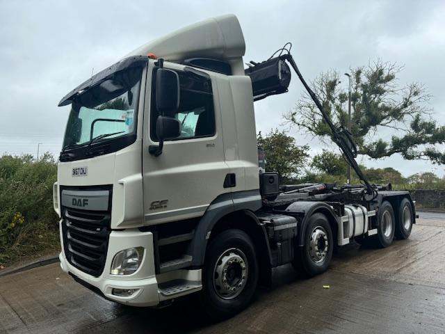 2017 67 DAF CF 510 E6 8x4 hook loader sheet weigher piped for draw bar