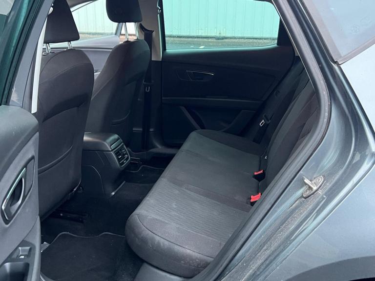 2016 SEAT Leon 1.6 TDI 110 SE Dynamic Technology 5dr DSG HATCHBACK Diesel Automatic