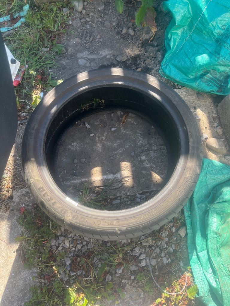 2 tyres