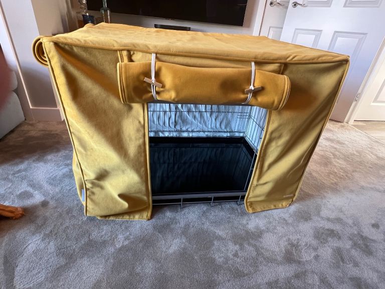 Sliding door dog crate with a quality crate cover. As new by