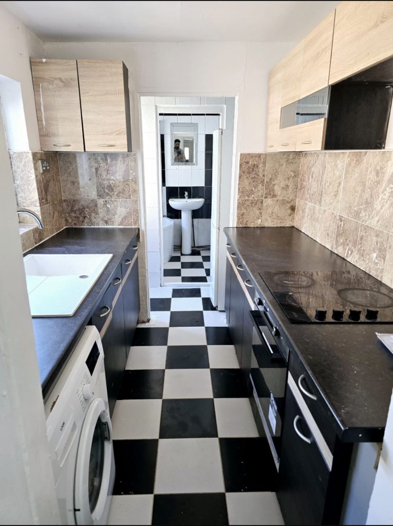 House Radford Boulevard NG7 3BL