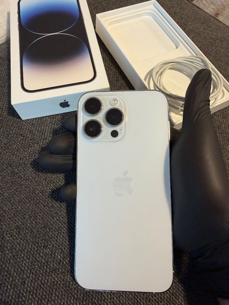 Apple iPhone 14 Pro Max 128GB – Silver – Kept in Excellent Condition – Box & Cable Included