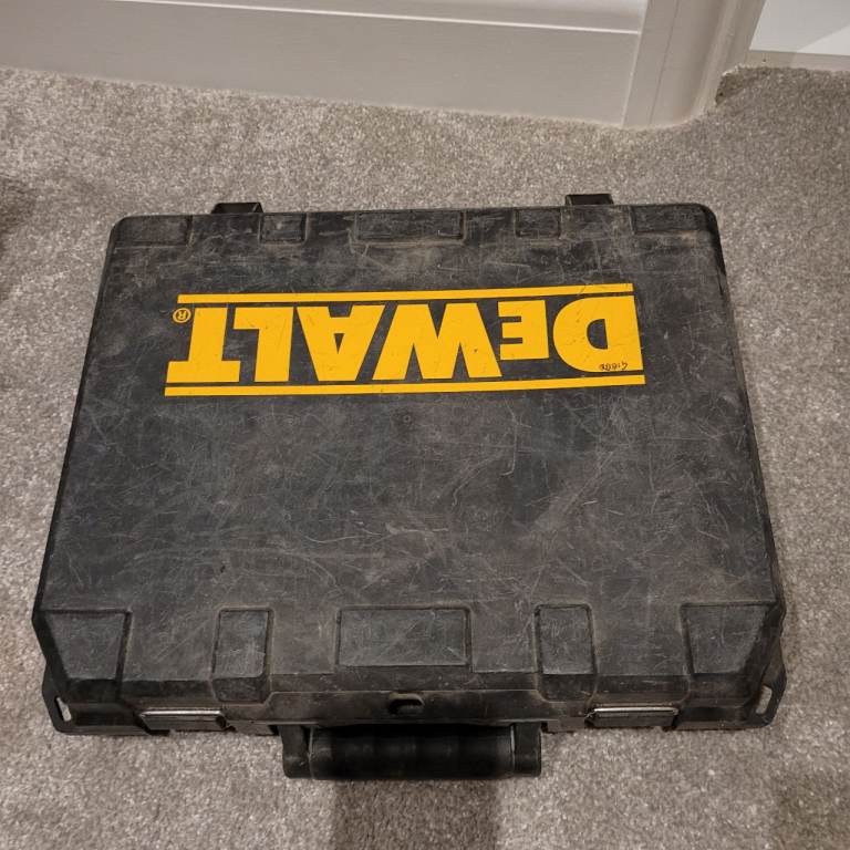 DeWalt D21570-LX 