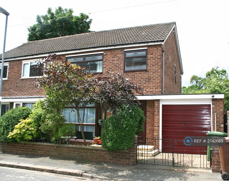3 bedroom house in Westfield Terrace, Wakefield, WF1 (3 bed) (#2742689)