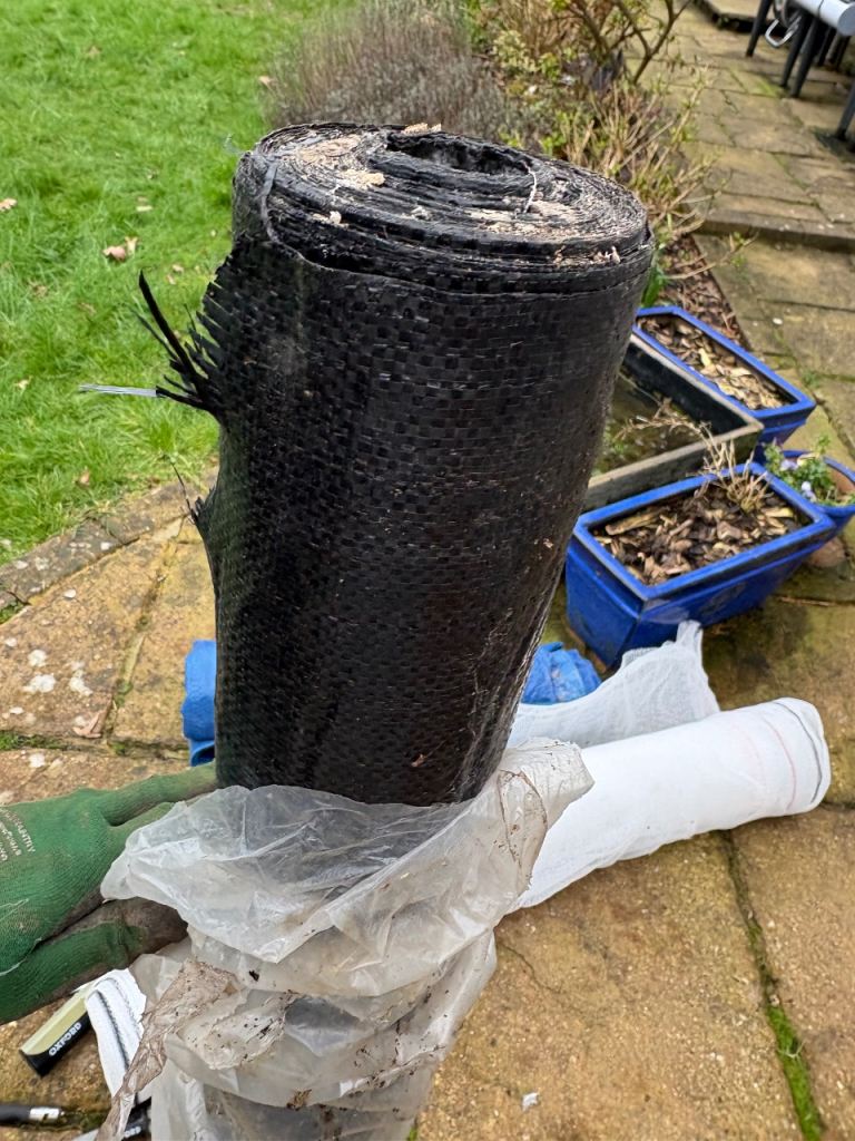 Weed suppressing membrane