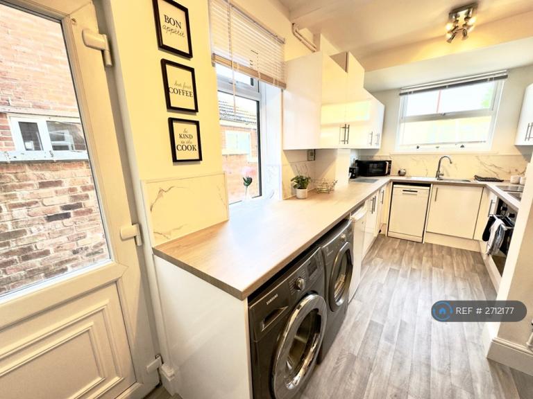 1 bedroom in Stamford Street, Ilkeston, DE7 (#2712177)