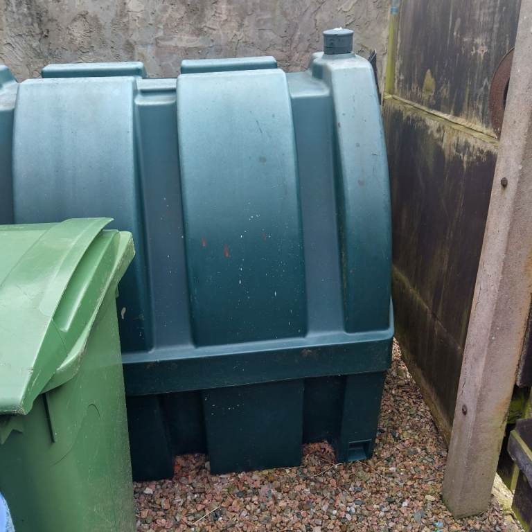 Free oil tank 