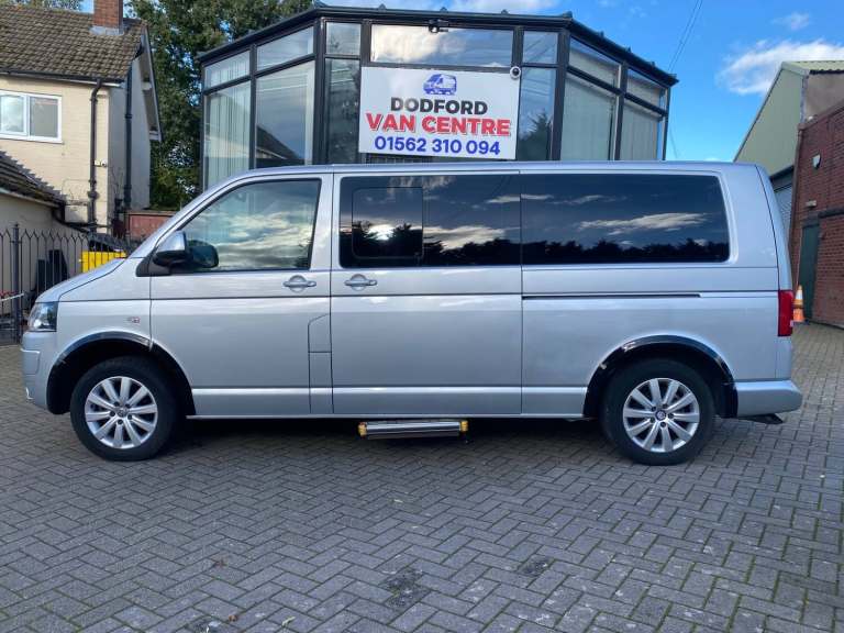 2012 Volkswagen Transporter Shuttle 20 TDI 140PS SE Minibus DSG MPV Diesel Automatic