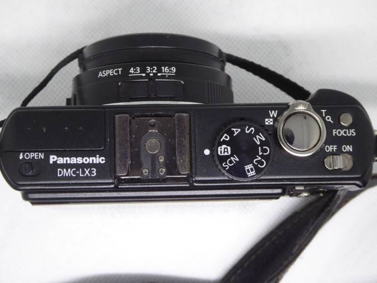 Lumix LX3 10mp quality camera kit