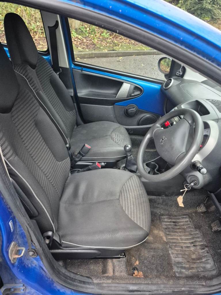 Peugeot, 107, Hatchback, 2013, Manual, 998 (cc), 5 doors